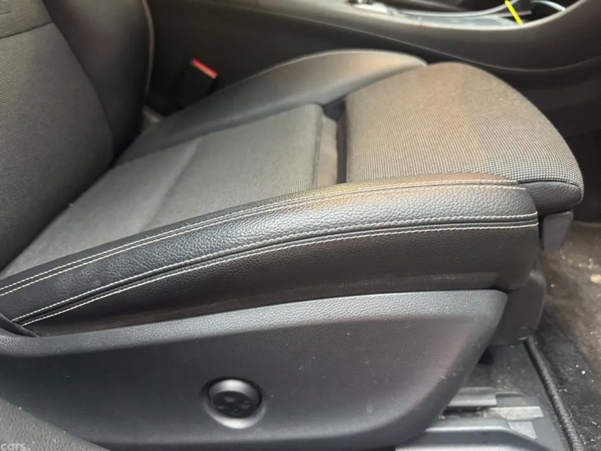 Mercedes-Benz A-Class Hatchback, Petrol, 2017, White