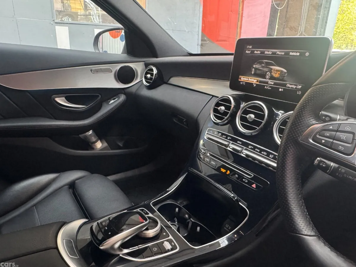 Mercedes-Benz C-Class Saloon, Petrol, 2018, Red