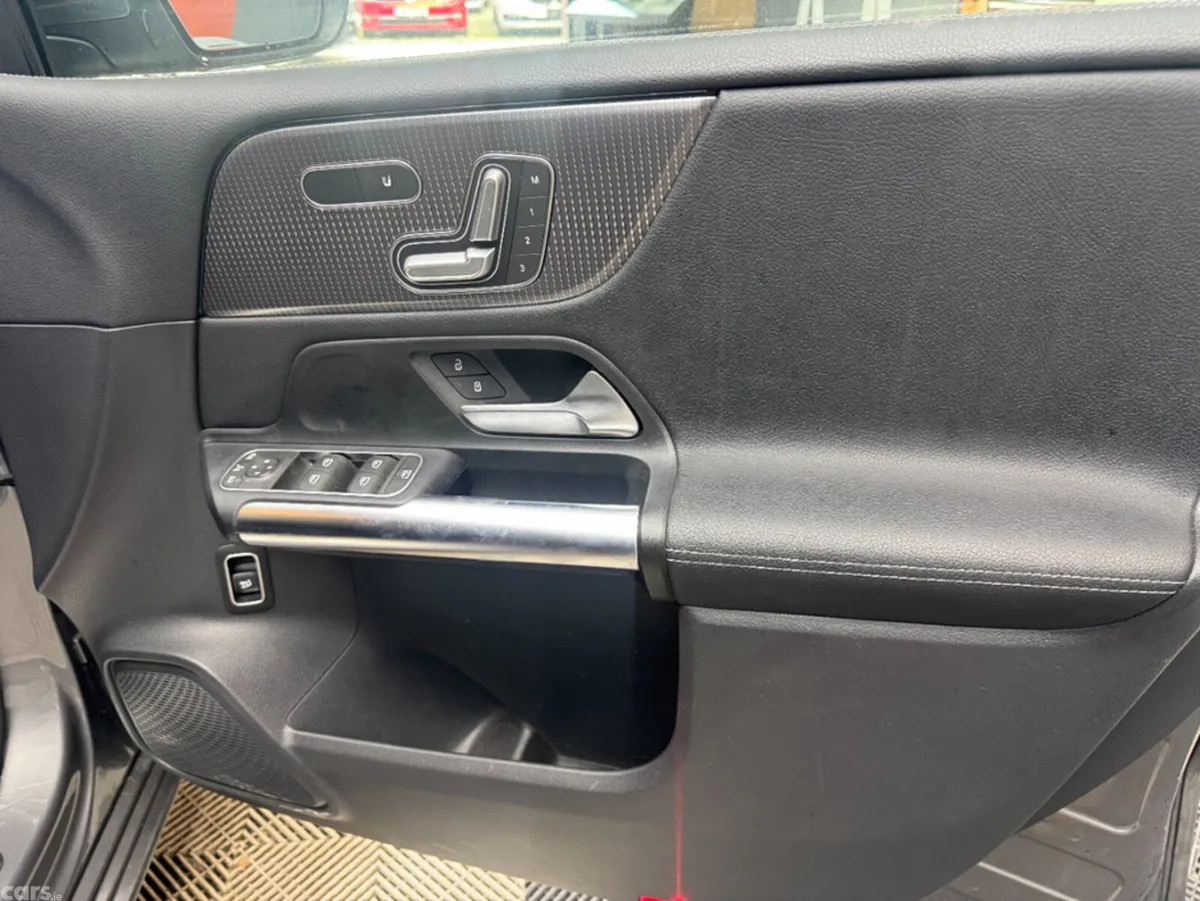 Mercedes-Benz B-Class Hatchback, Petrol, 2019, Grey