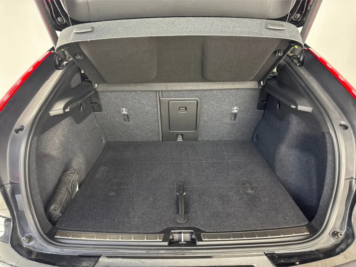 Volvo C40 Estate, Electric, 2023, Black