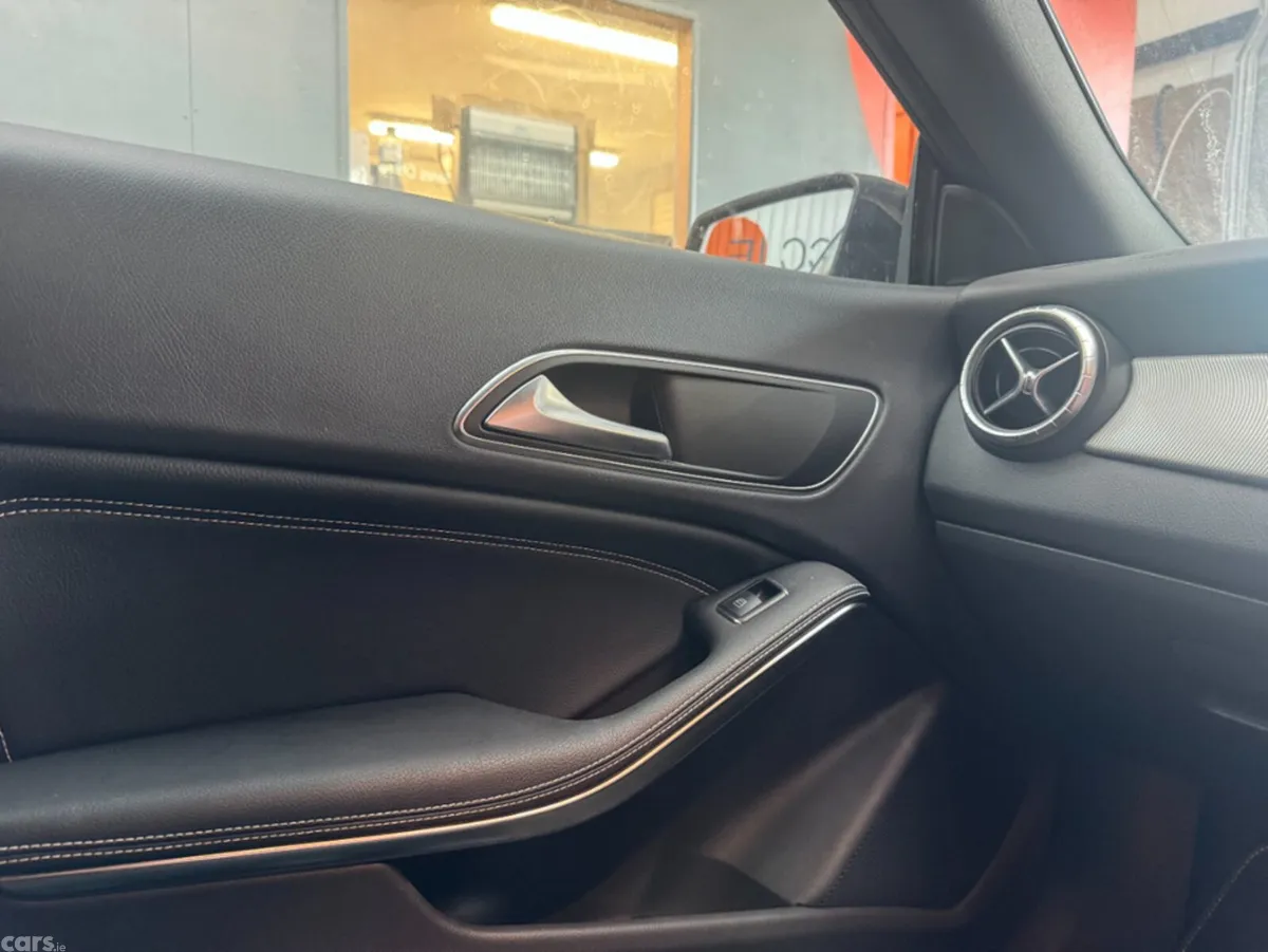 Mercedes-Benz CLA Saloon, Petrol, 2015, Black