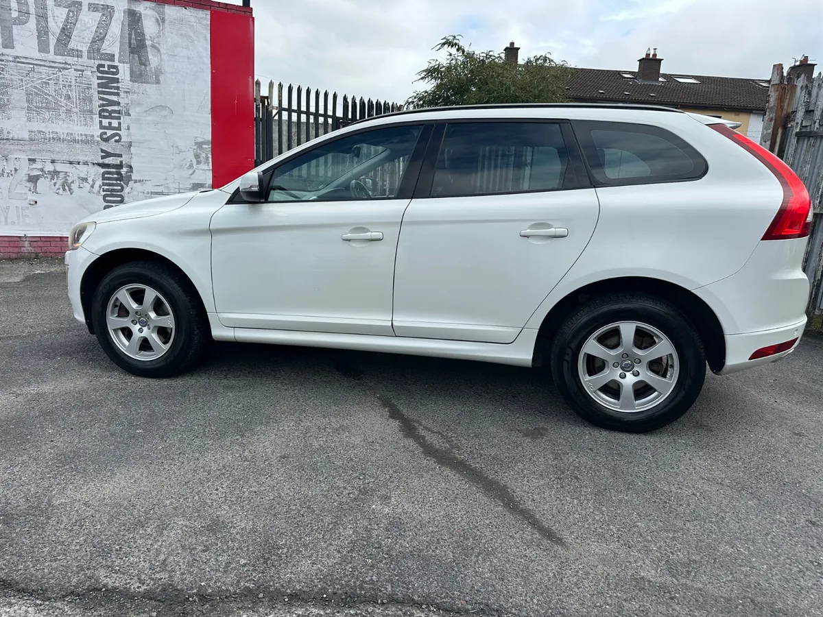 Volvo XC60 SUV, Diesel, 2014, White