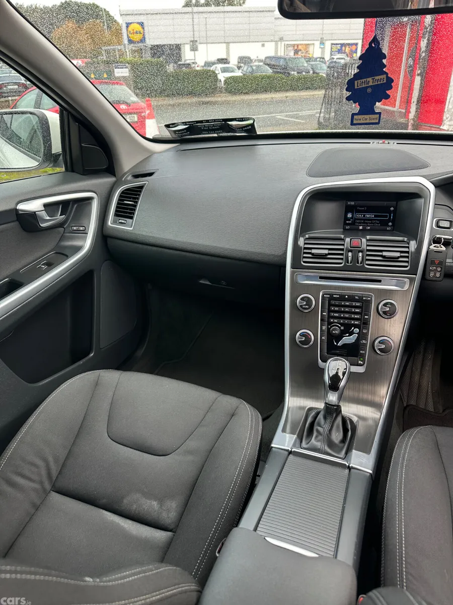 Volvo XC60 SUV, Diesel, 2014, White