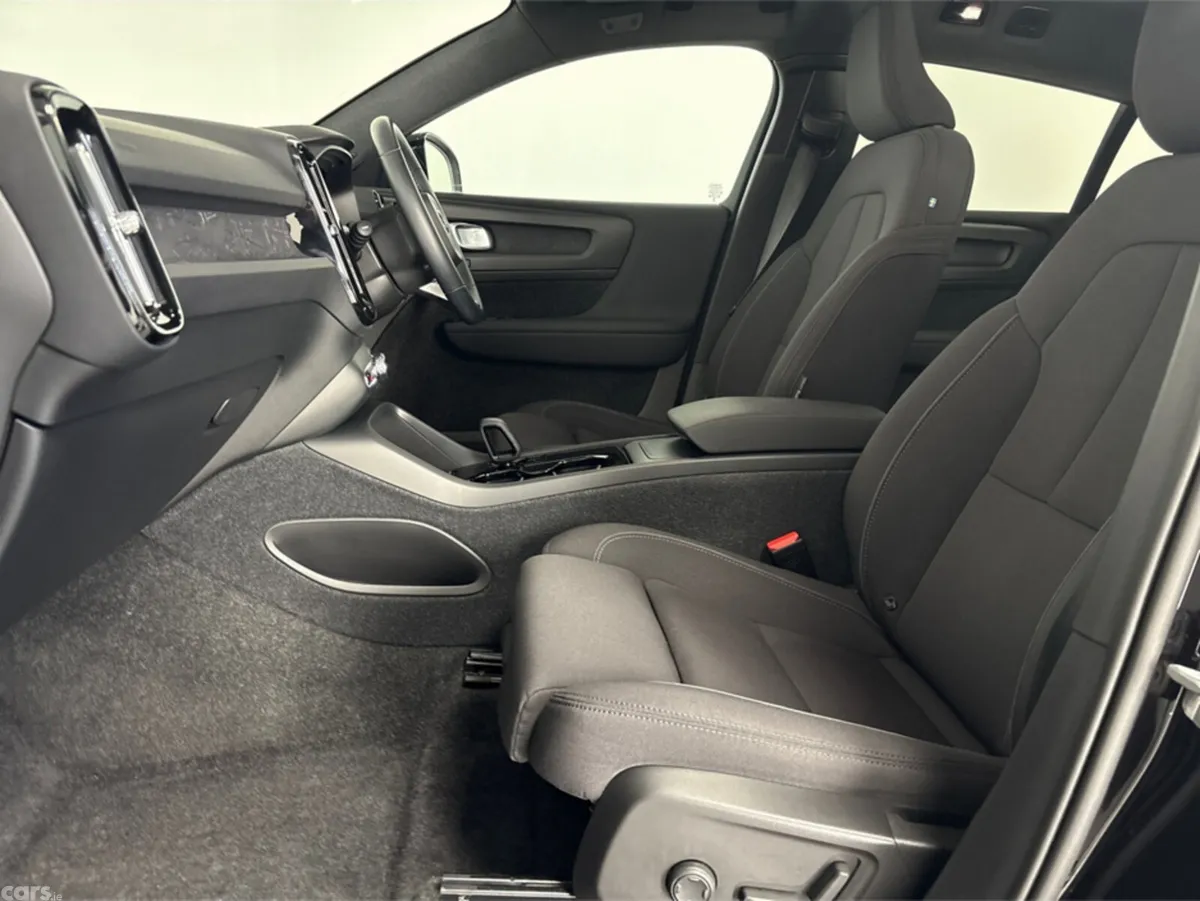 Volvo C40 Estate, Electric, 2023, Black