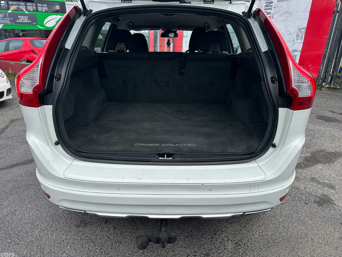 Volvo XC60 SUV, Diesel, 2014, White