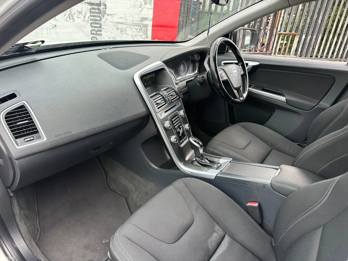 Volvo XC60 SUV, Diesel, 2014, White