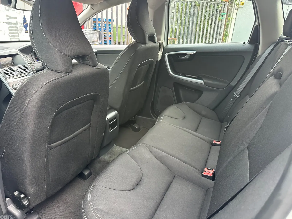 Volvo XC60 SUV, Diesel, 2014, White