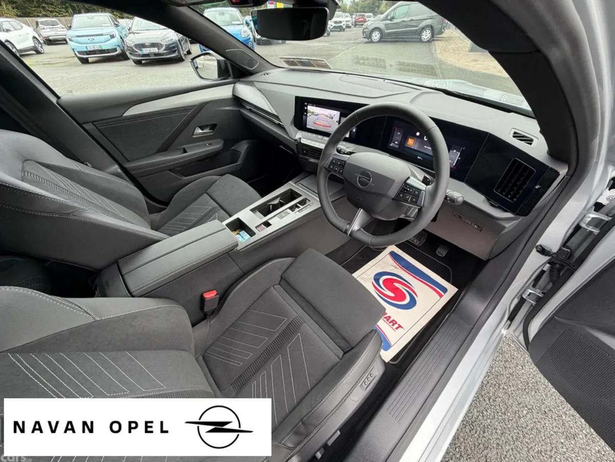 Opel Astra Hatchback, Diesel, 2026, Silver