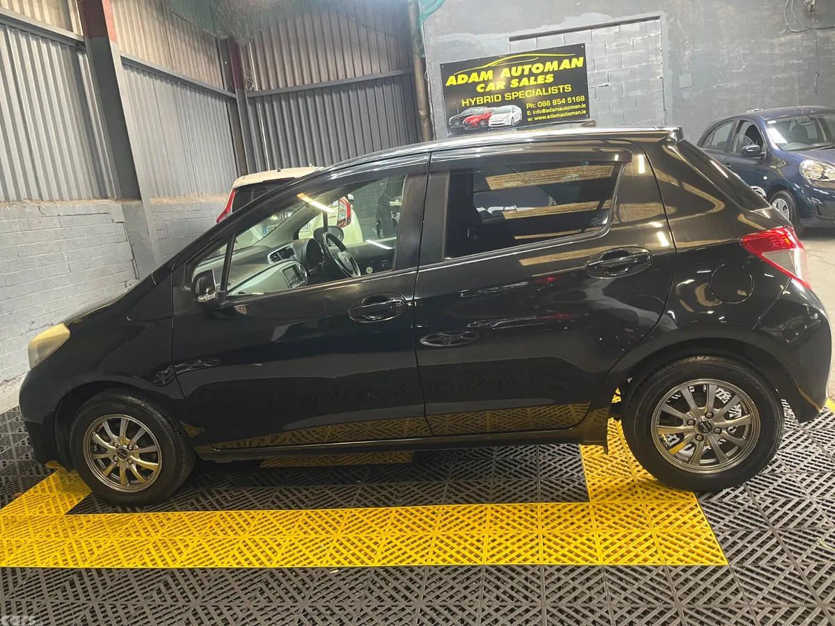Toyota Vitz Hatchback, Petrol, 2012, Black
