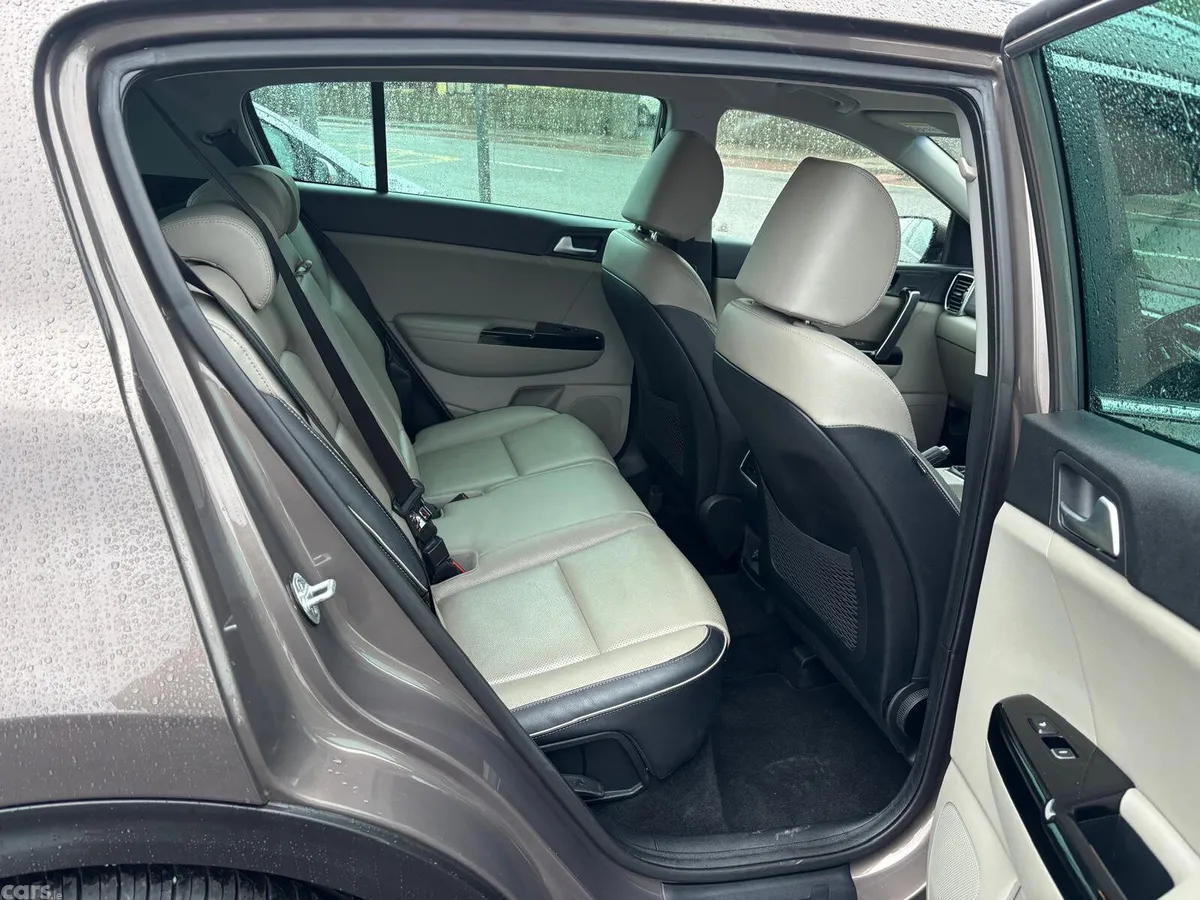 Kia Sportage SUV, Diesel, 2019, Beige