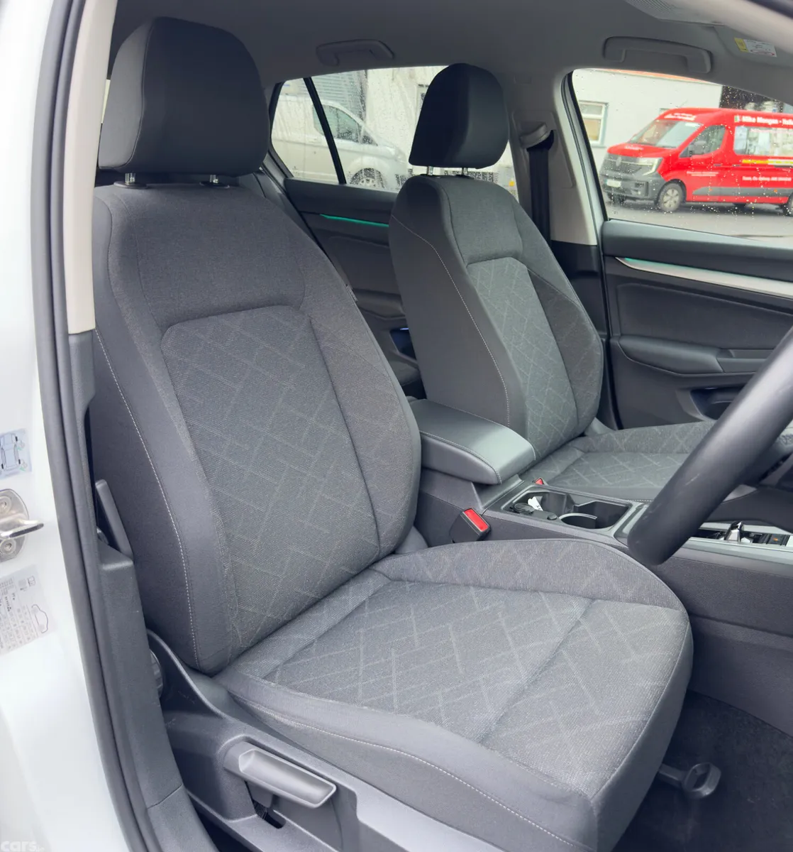 Volkswagen Golf Hatchback, Diesel, 2023, White