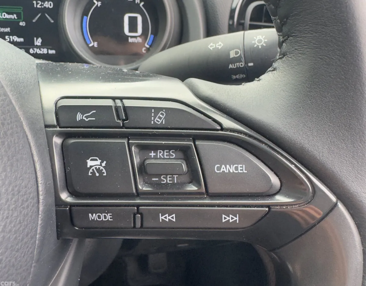 Toyota Yaris Cross SUV, Petrol Hybrid, 2023, Black