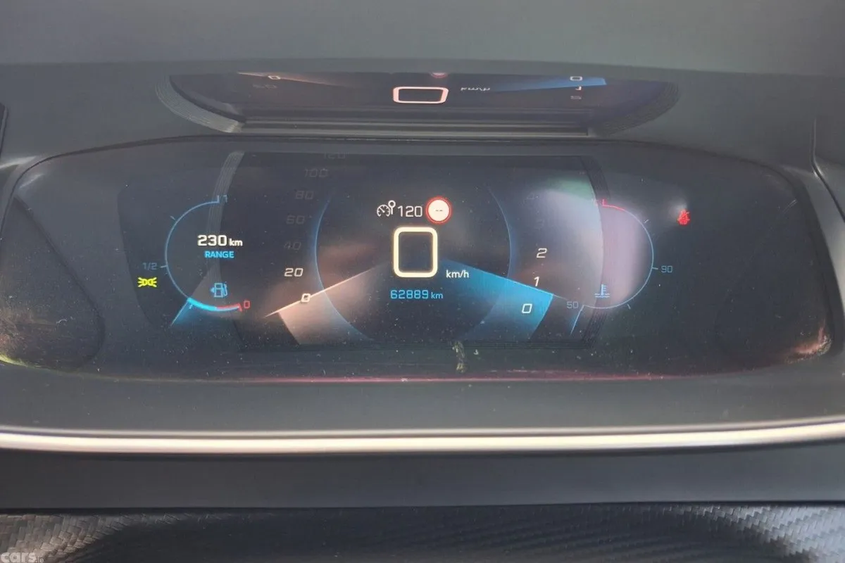Peugeot 2008 SUV, Diesel, 2021, Grey