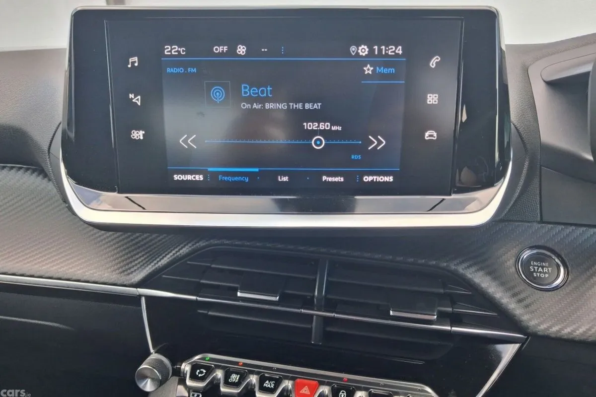 Peugeot 2008 SUV, Diesel, 2021, Grey