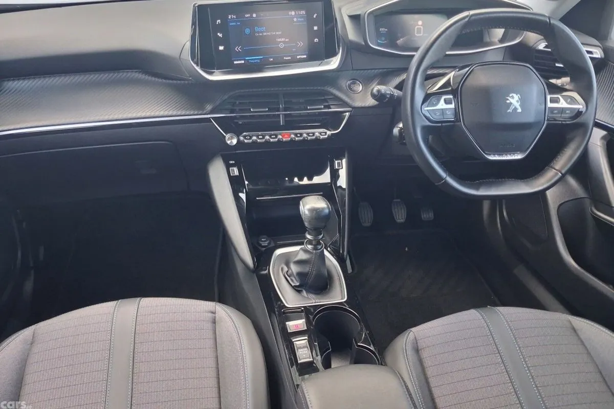 Peugeot 2008 SUV, Diesel, 2021, Grey