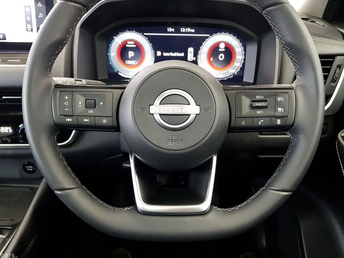 Nissan Qashqai SUV, Petrol, 2023, Red