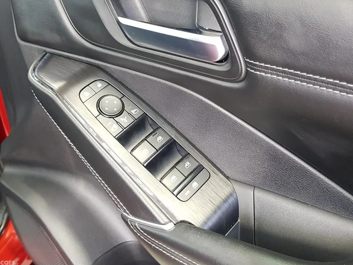 Nissan Qashqai SUV, Petrol, 2023, Red