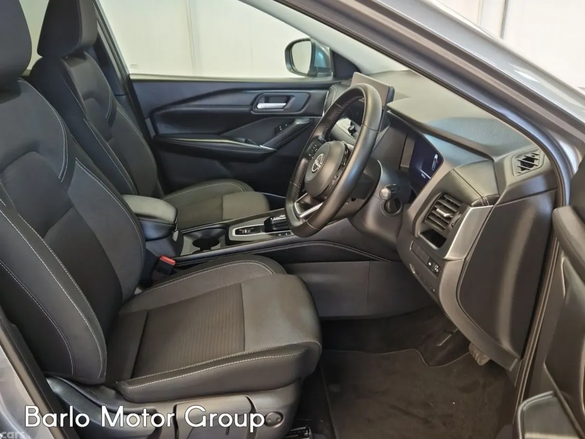 Nissan Qashqai MPV, Petrol, 2024, Grey