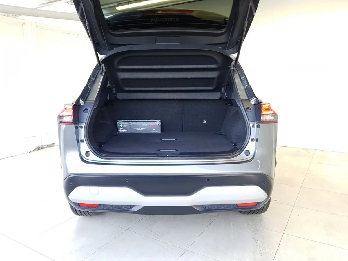 Nissan Qashqai SUV, Petrol, 2021, Grey