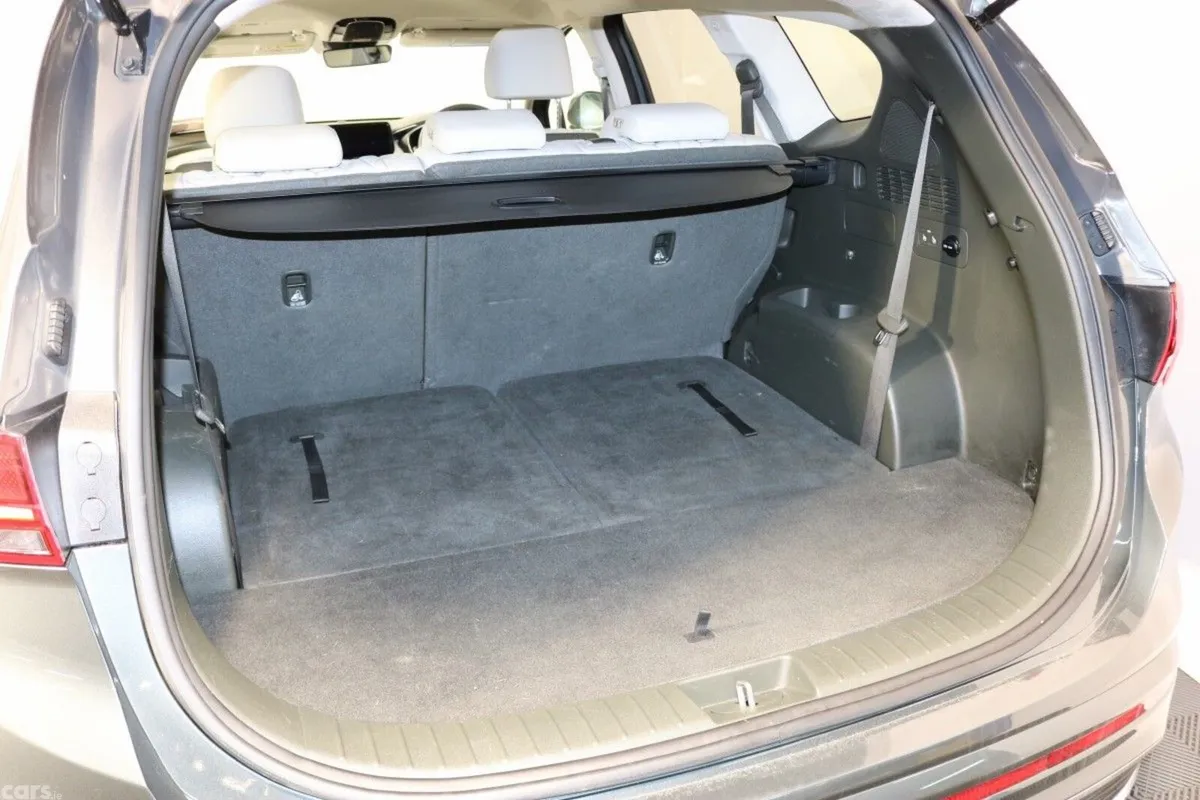Hyundai Santa Fe SUV, Diesel, 2021, Green