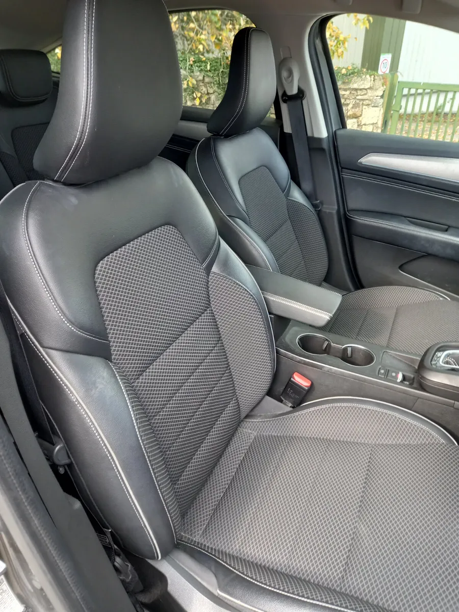 Renault Arkana Hatchback, Petrol, 2021, Grey