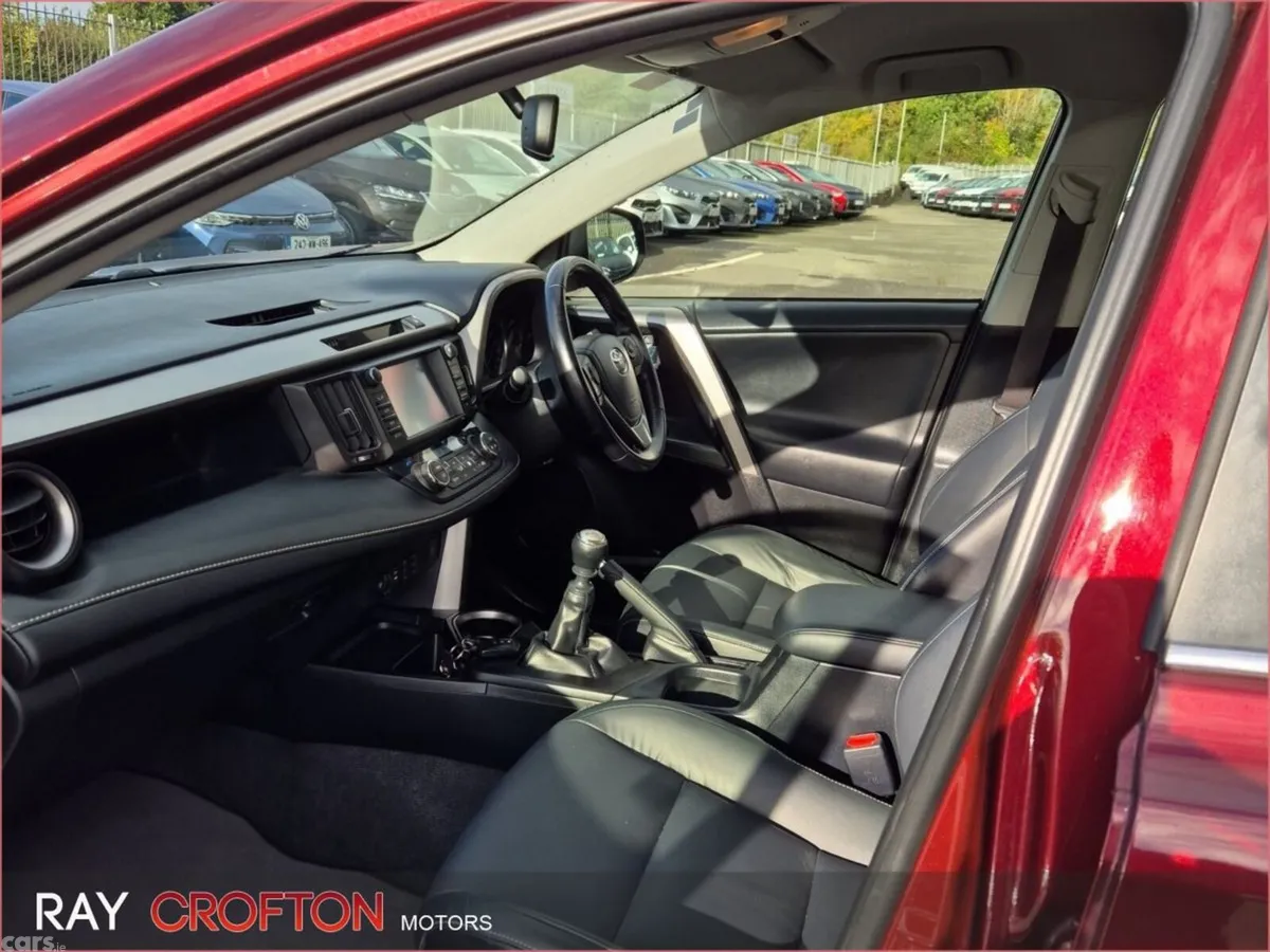 Toyota RAV4 SUV, Diesel, 2016, Red