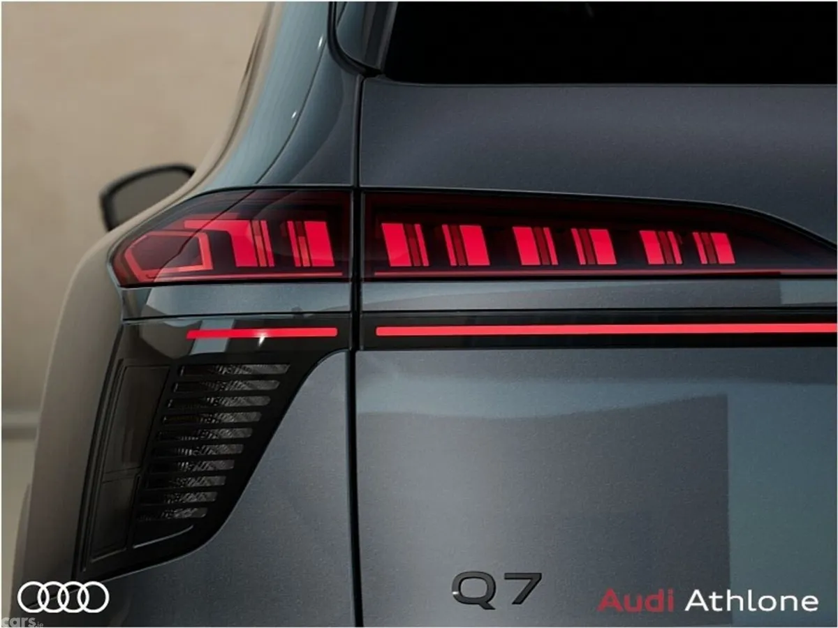 Audi Q7 SUV, Diesel Hybrid, 2027, Grey