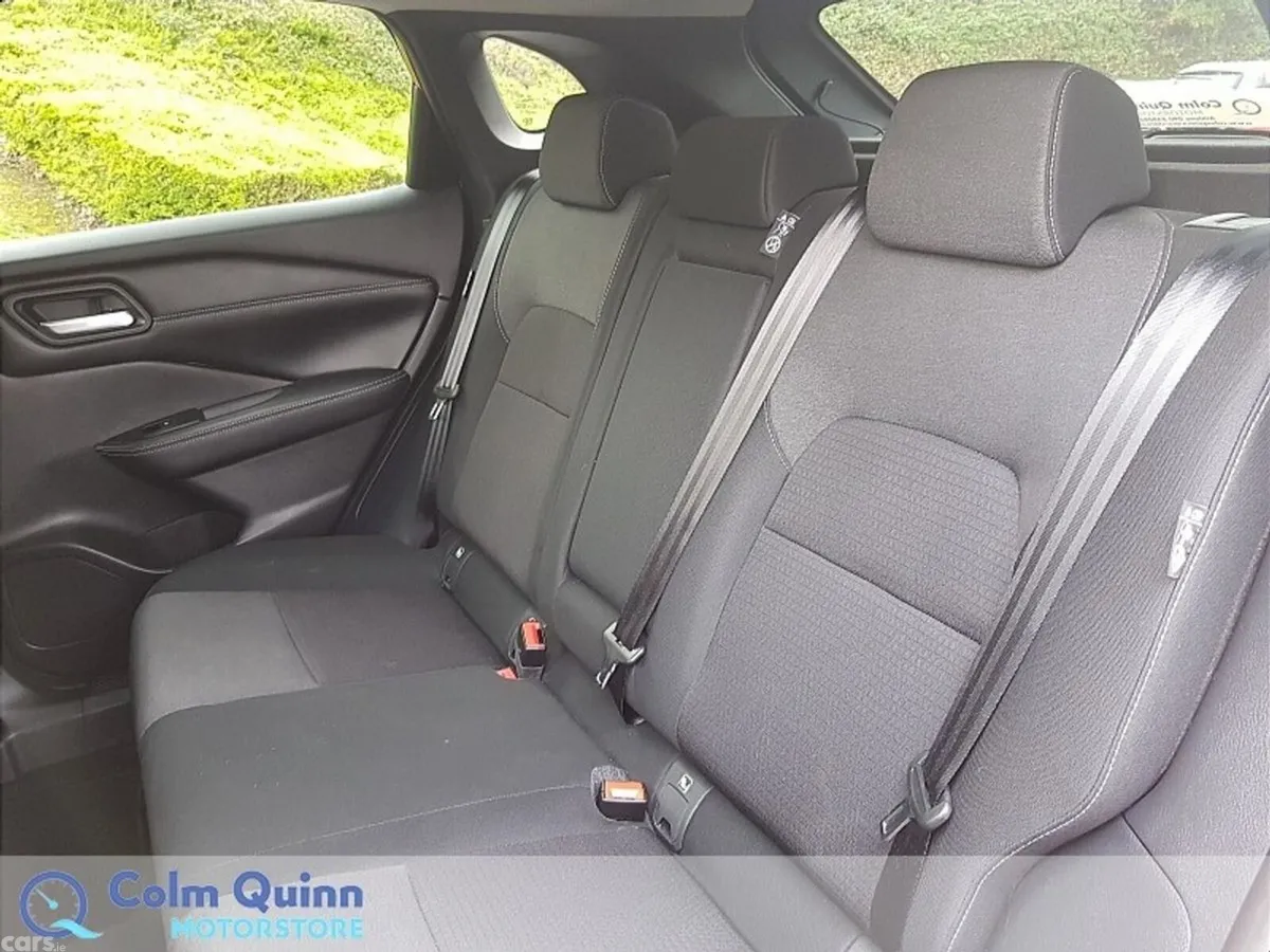 Nissan Qashqai MPV, Petrol Hybrid, 2023, Red