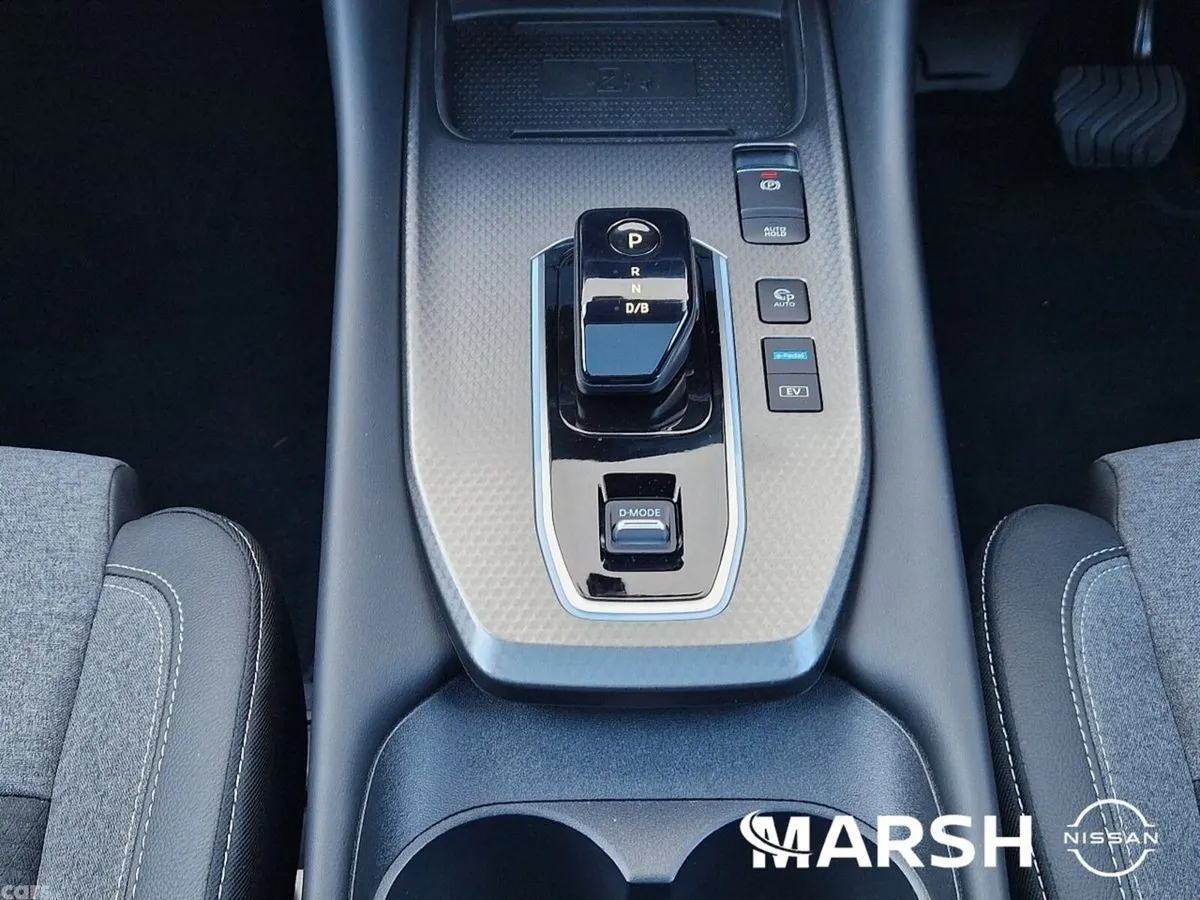 Nissan Qashqai MPV, Petrol Hybrid, 2026, White