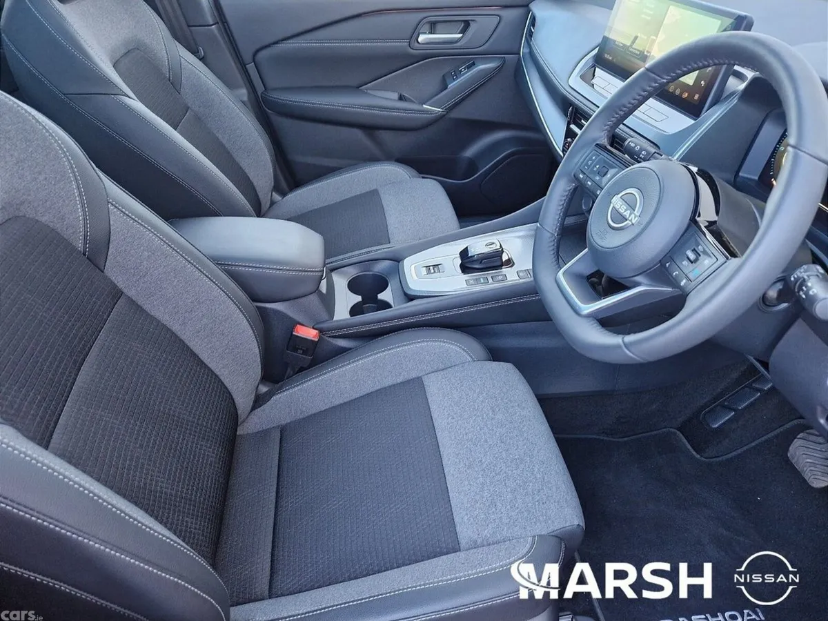 Nissan Qashqai MPV, Petrol, 2026, Silver