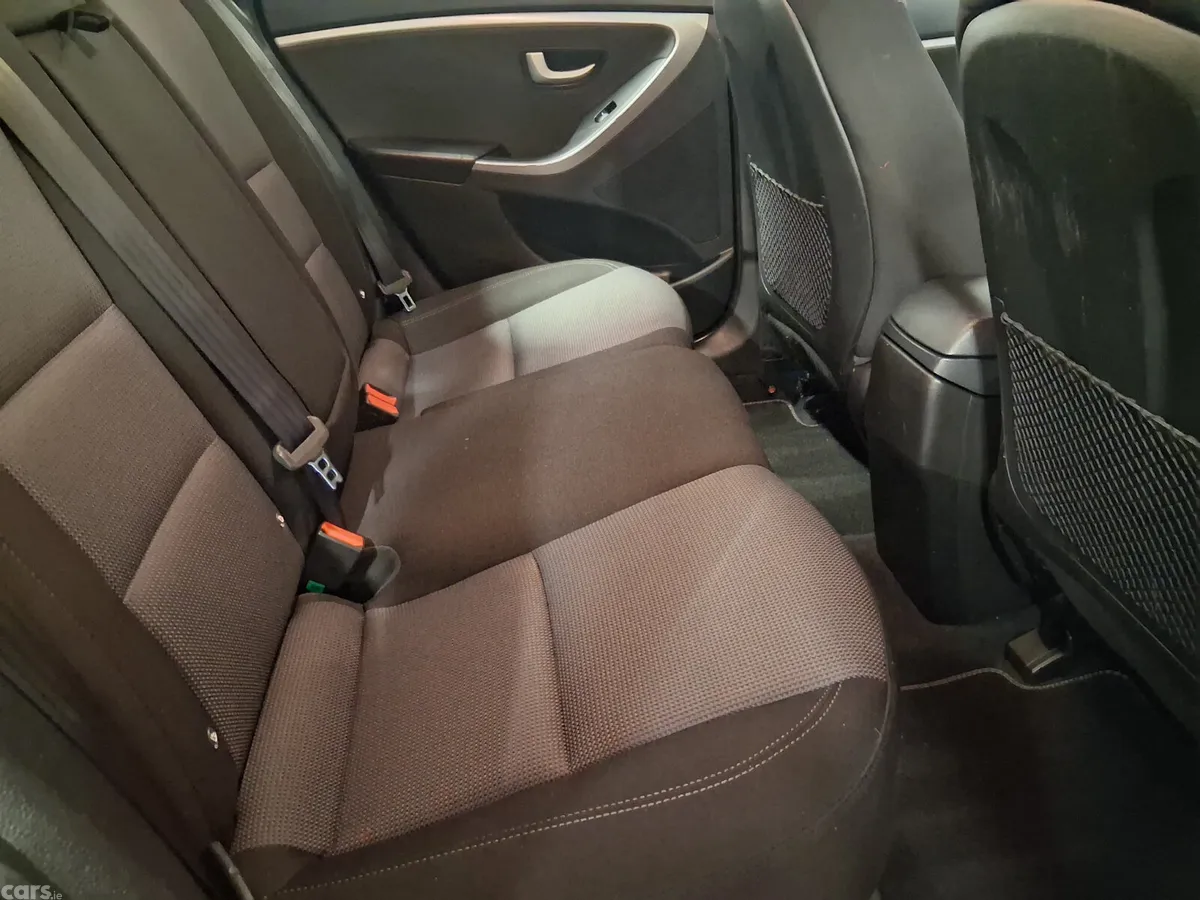Hyundai i30 Hatchback, Diesel, 2015, Red