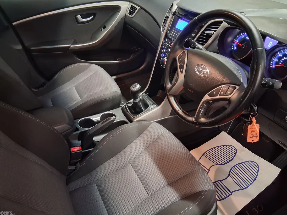 Hyundai i30 Hatchback, Diesel, 2015, Red