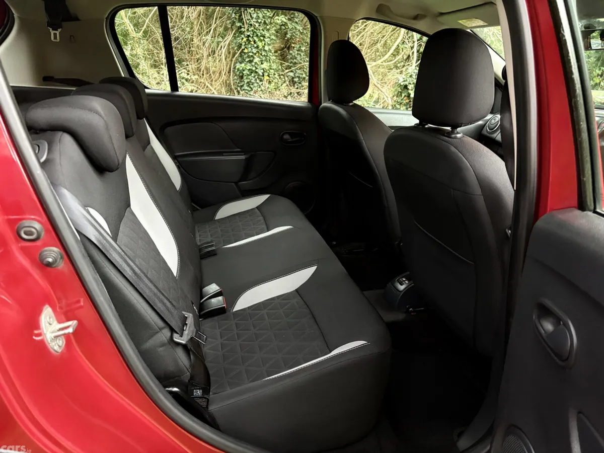 Dacia Sandero Stepway Hatchback, Petrol, 2016, Red