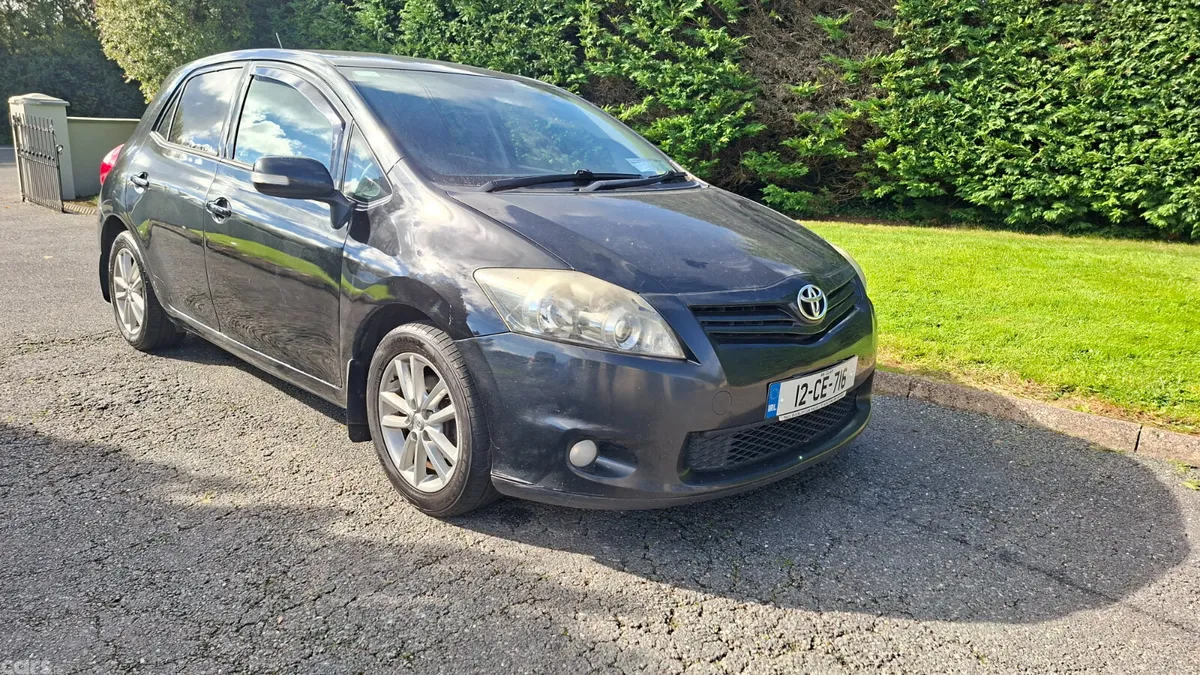 Toyota Auris Hatchback, Diesel, 2012, Black