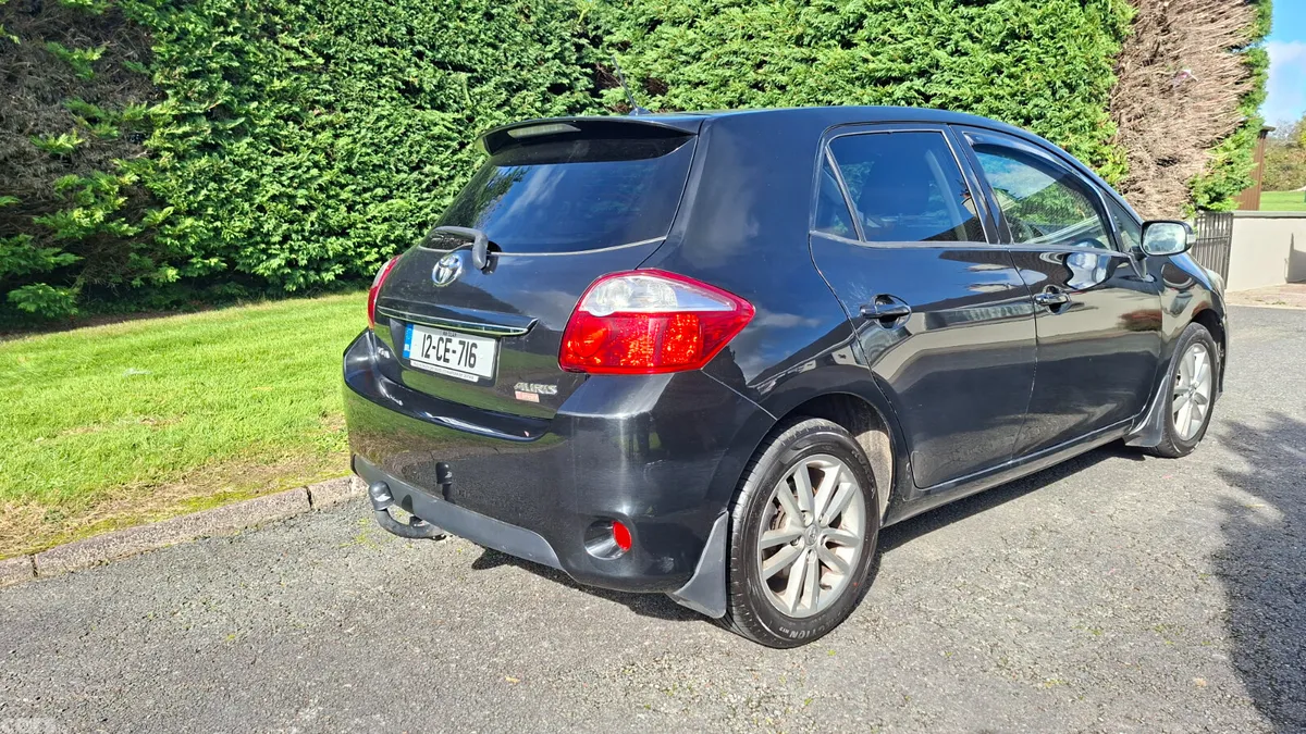 Toyota Auris Hatchback, Diesel, 2012, Black