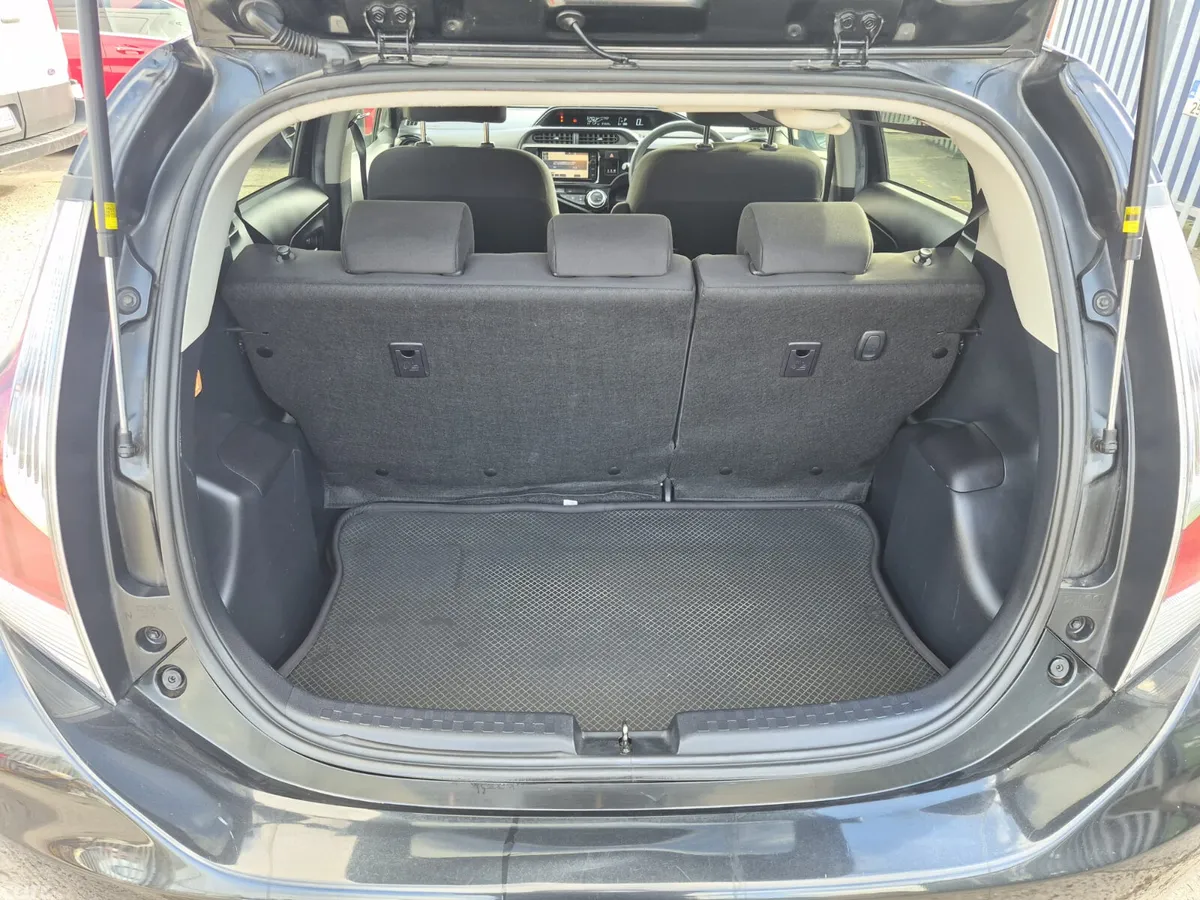 Toyota Aqua Hatchback, Petrol Hybrid, 2016, Black