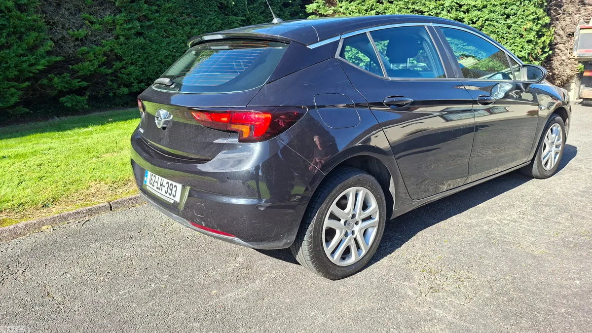 Opel Astra Hatchback, Petrol, 2016, Black
