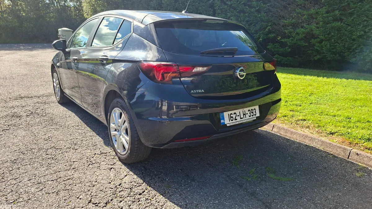 Opel Astra Hatchback, Petrol, 2016, Black