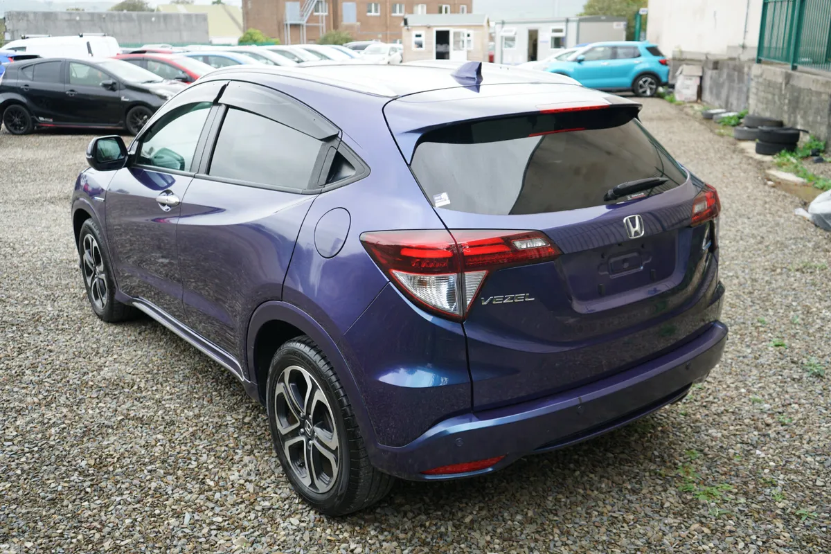 Honda Vezel SUV, Petrol Hybrid, 2016, Blue