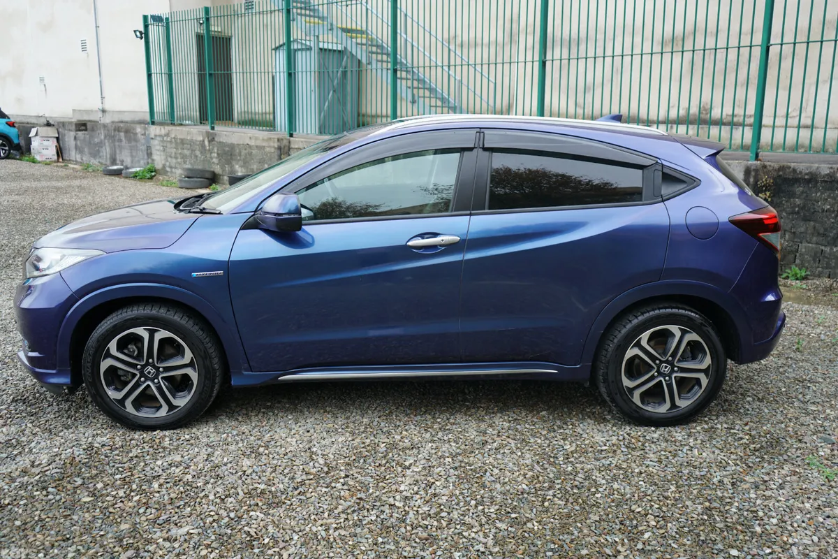 Honda Vezel SUV, Petrol Hybrid, 2016, Blue