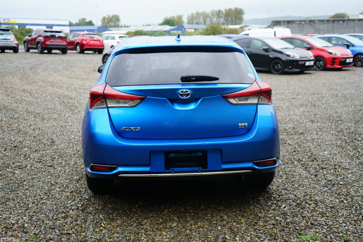 Toyota Auris Hatchback, Petrol Hybrid, 2017, Blue