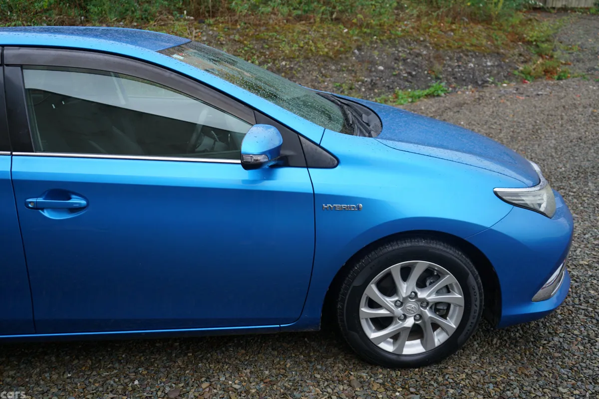 Toyota Auris Hatchback, Petrol Hybrid, 2017, Blue