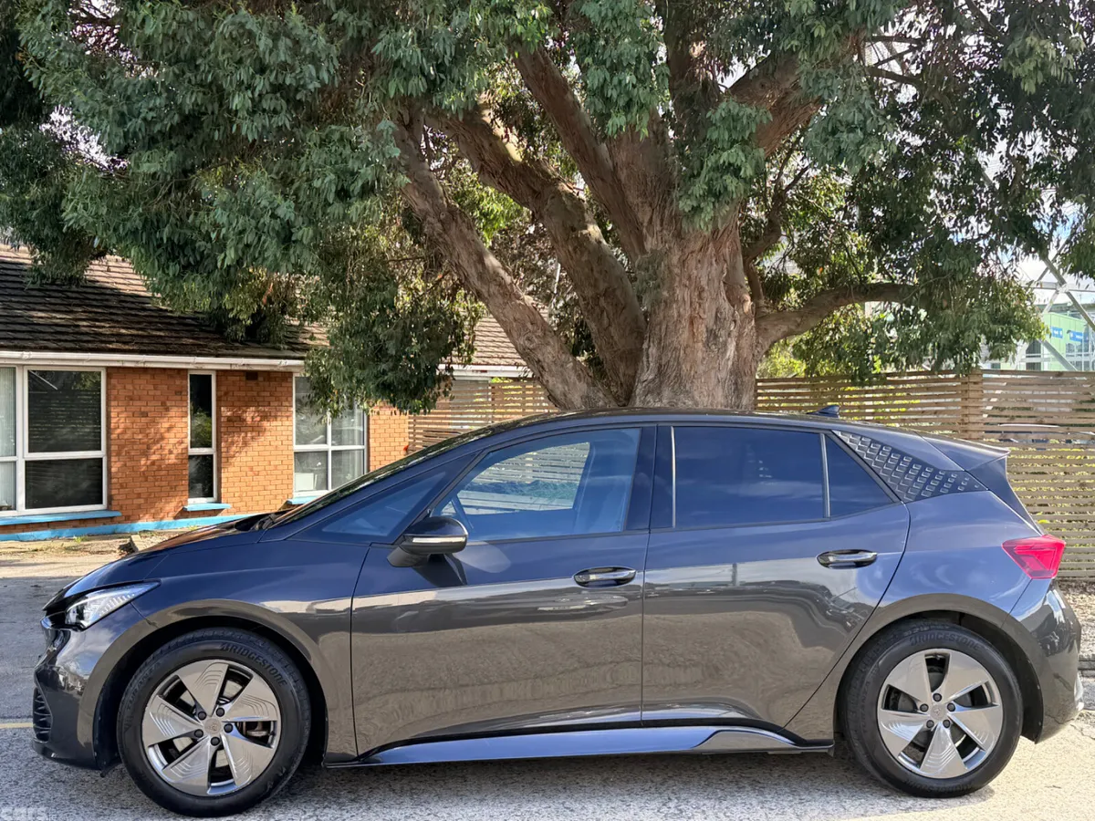 Cupra Born Estate, Electric, 2023, Grey