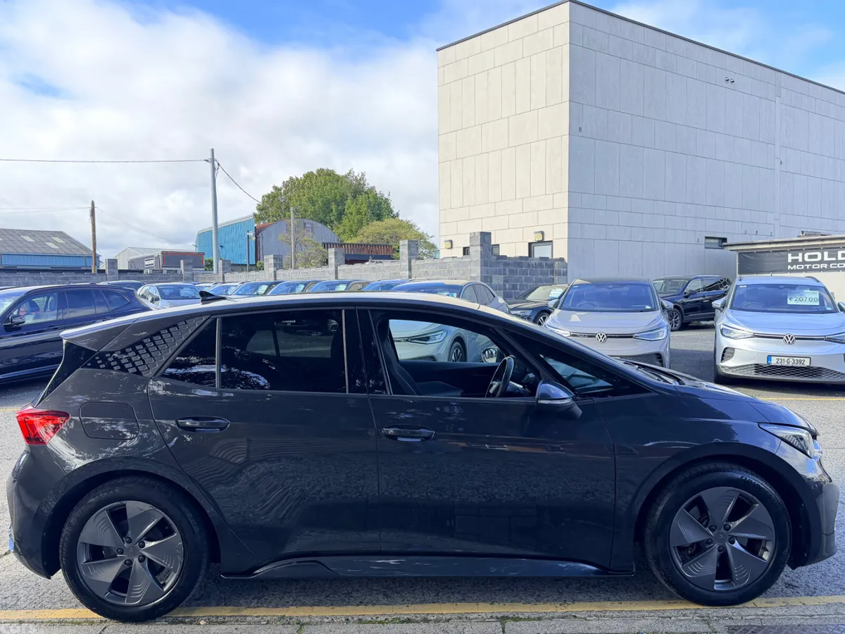 Cupra Born Estate, Electric, 2023, Grey