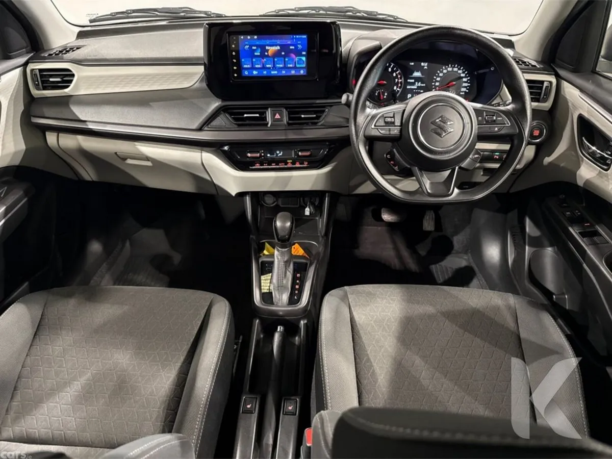 Suzuki Swift Hatchback, Petrol Hybrid, 2023, Green