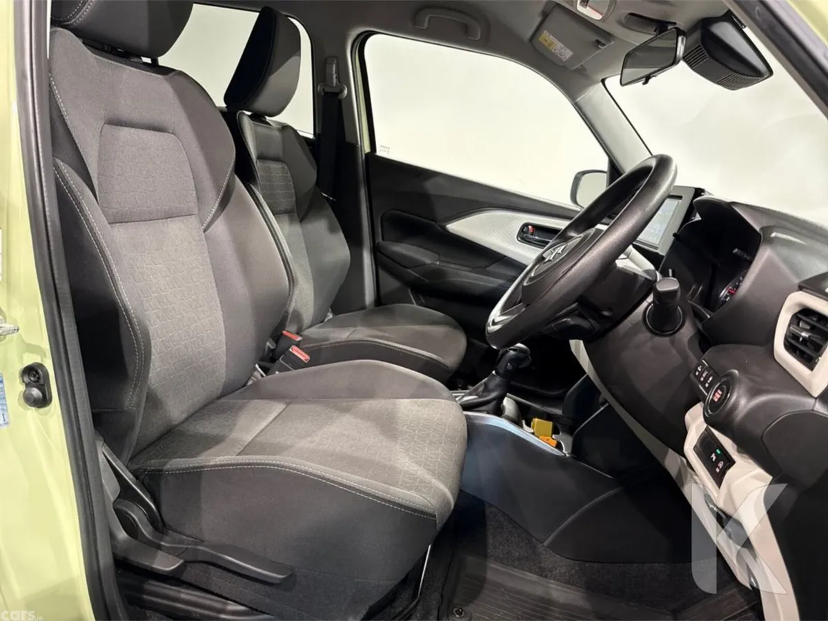 Suzuki Swift Hatchback, Petrol Hybrid, 2023, Green
