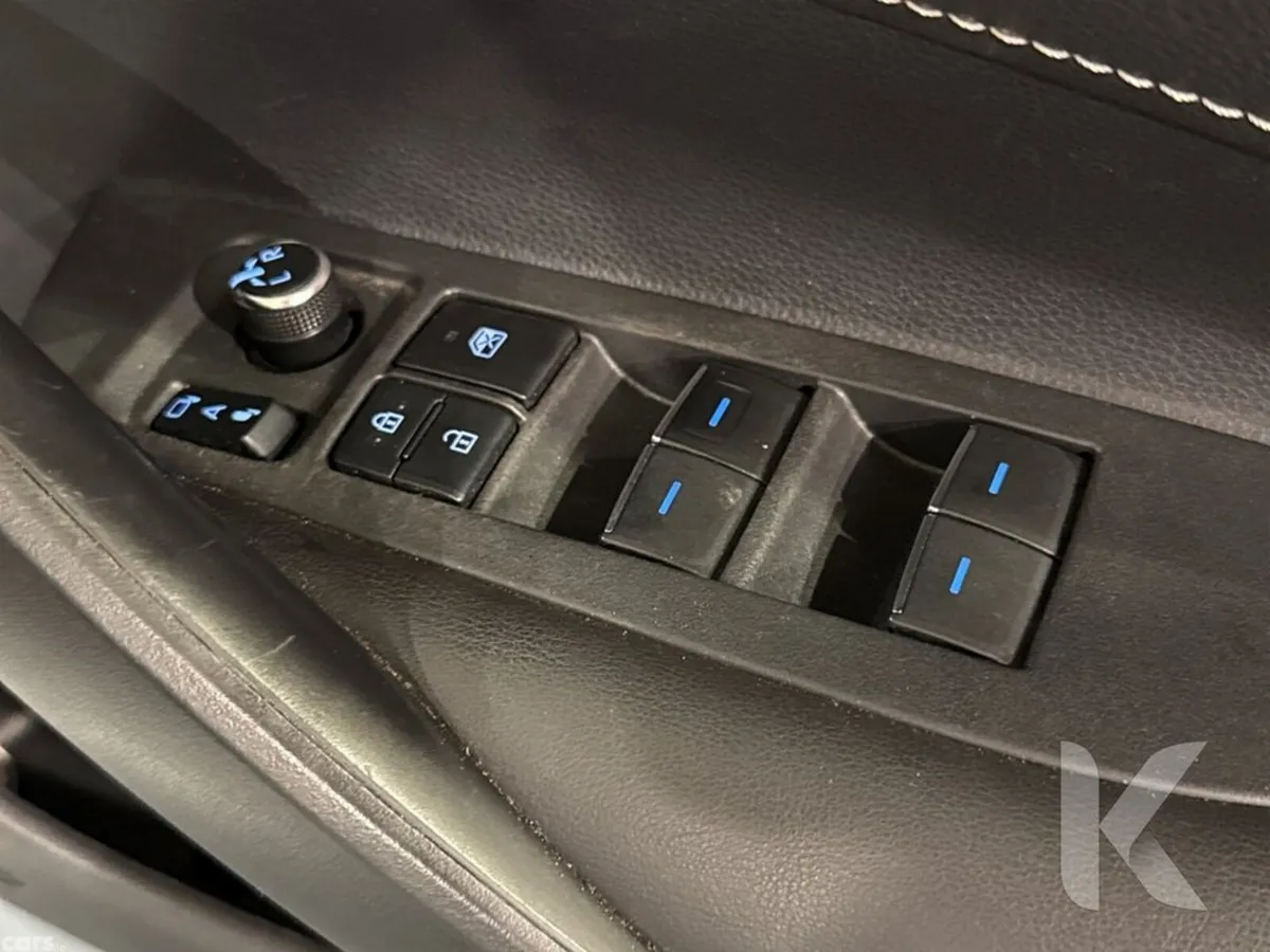 Toyota Corolla Hatchback, Petrol Hybrid, 2019, Silver