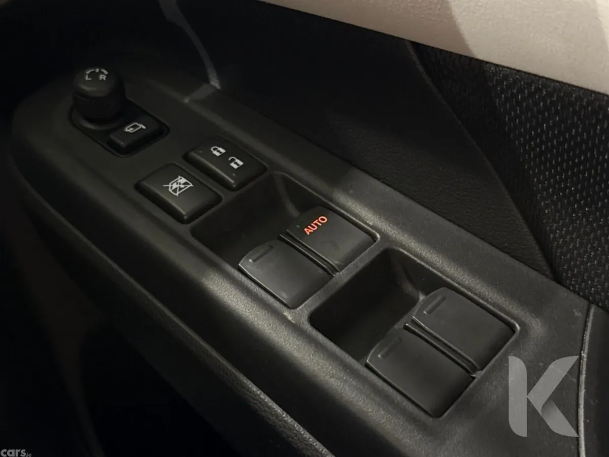 Suzuki Swift Hatchback, Petrol Hybrid, 2023, Green