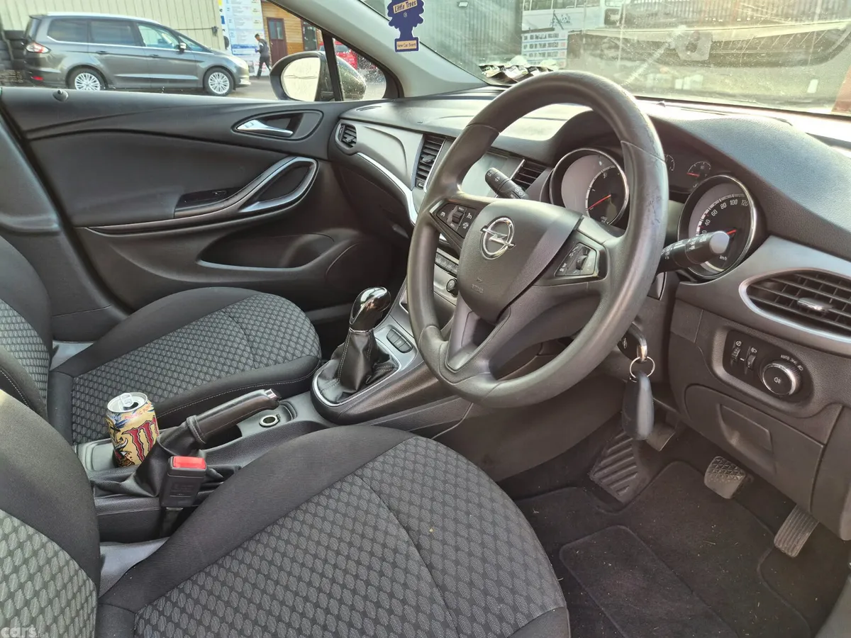 Opel Astra Hatchback, Diesel, 2016, Black