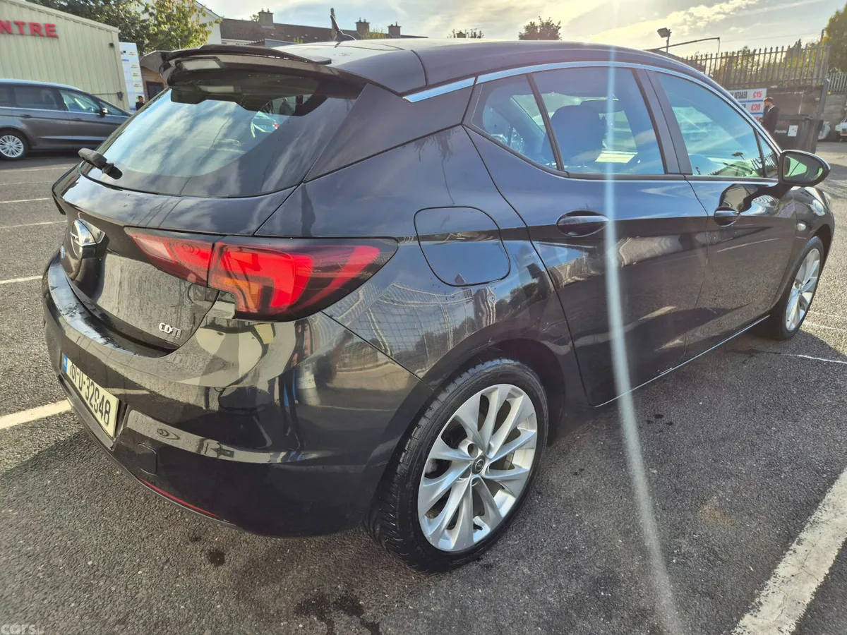 Opel Astra Hatchback, Diesel, 2016, Black